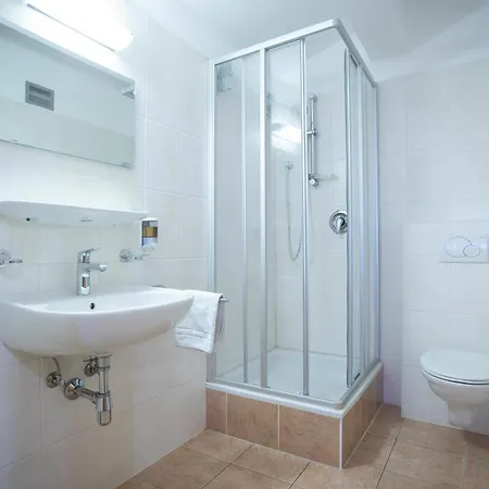 招待所 克莱佩胡特阿尔盆休闲旅馆 3*